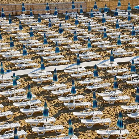 Club Helios 3*