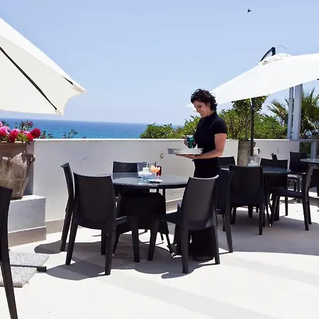Club Helios 3*