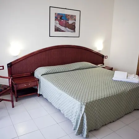 Hotell Club Helios 3*