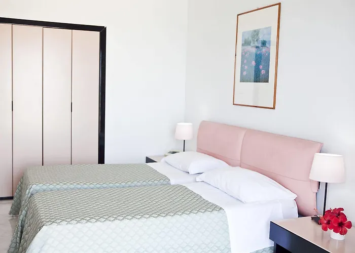Club Helios Hotell 3*
